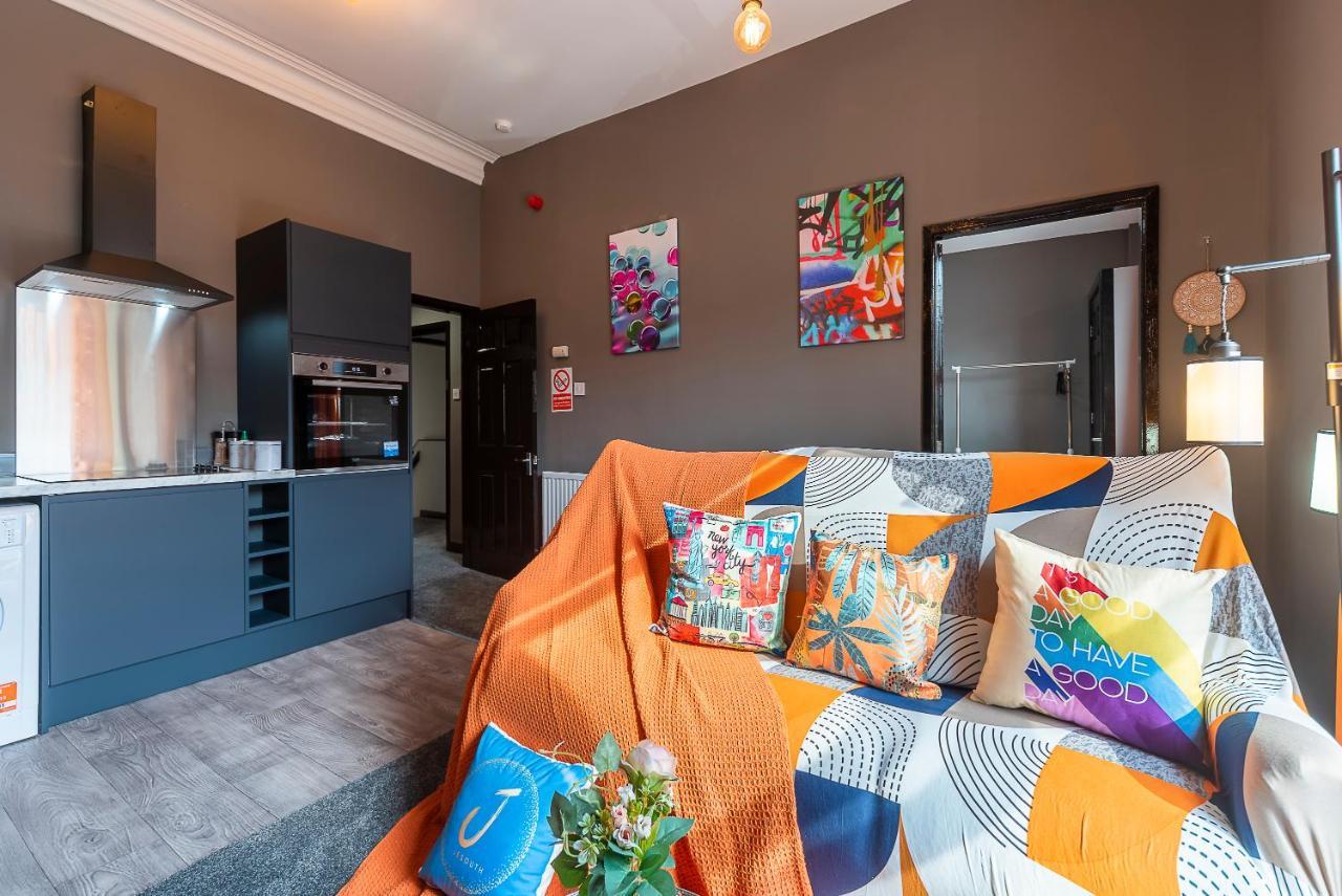 Art-Filled Bohemian 1 Bedroom Apt 2 Beds Colourful Praise Inn Apartment Kingston upon Hull Ngoại thất bức ảnh