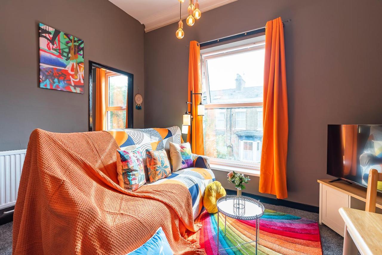 Art-Filled Bohemian 1 Bedroom Apt 2 Beds Colourful Praise Inn Apartment Kingston upon Hull Ngoại thất bức ảnh
